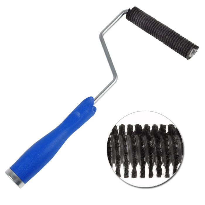 Rouleau débulleur - rouleau brosse à poils, fixé par vis - Ø 22 mm -  longueur 75 mm - manche en plastique